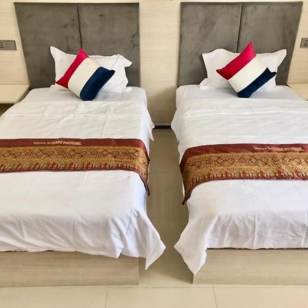 梦之南win酒店 Win Hotel Cafe & Spa Vientiane Exteriör bild